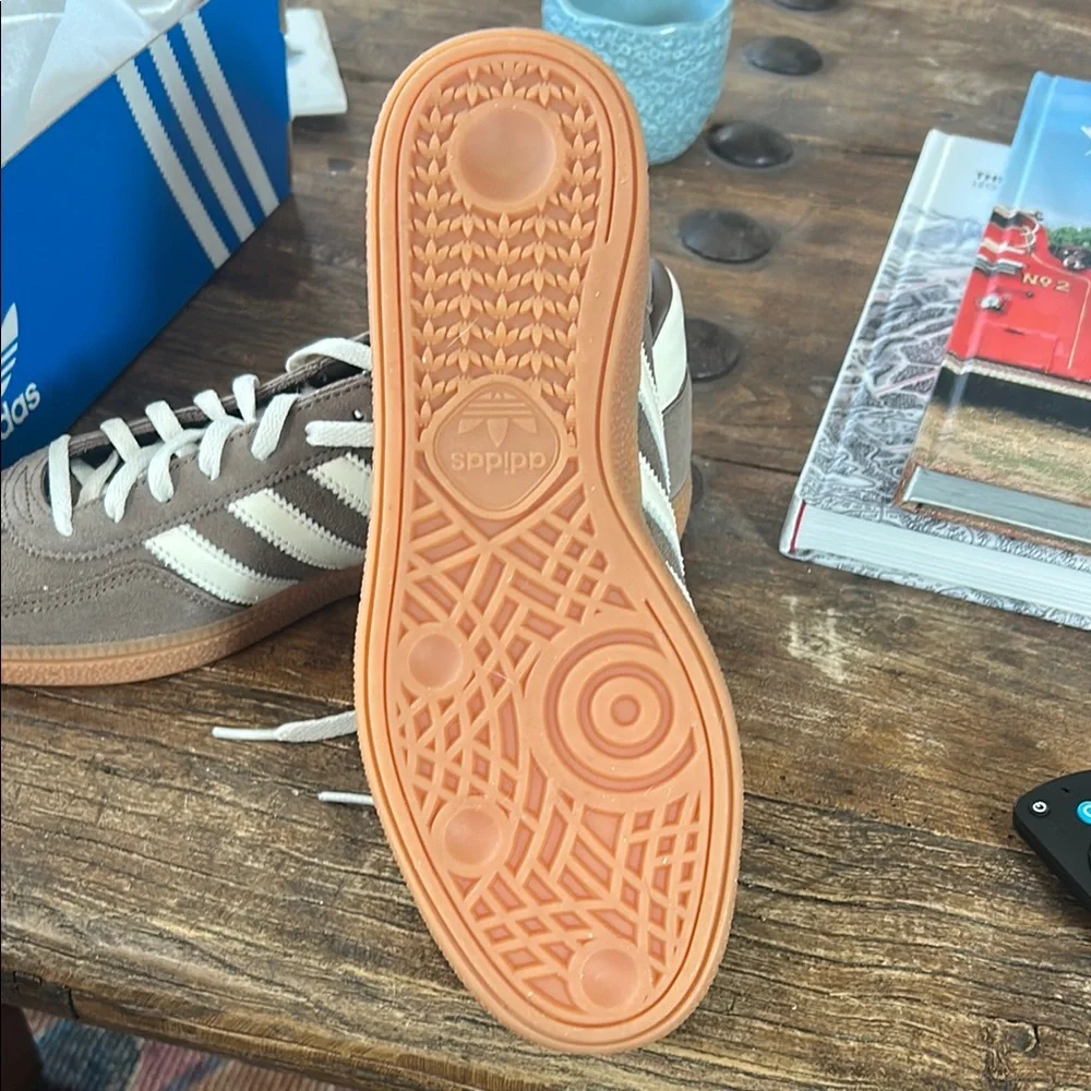 Adidas Handball Spezial Earth/White/Gum Sneakers. Brand New in Box. - Picture 4 of 6